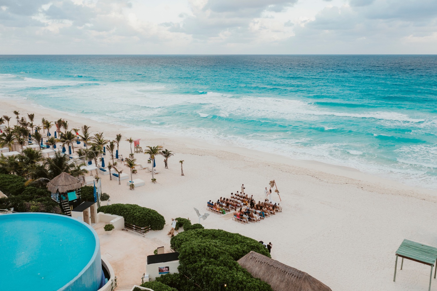 Drone photography of a beach wedding ceremony in Cancún