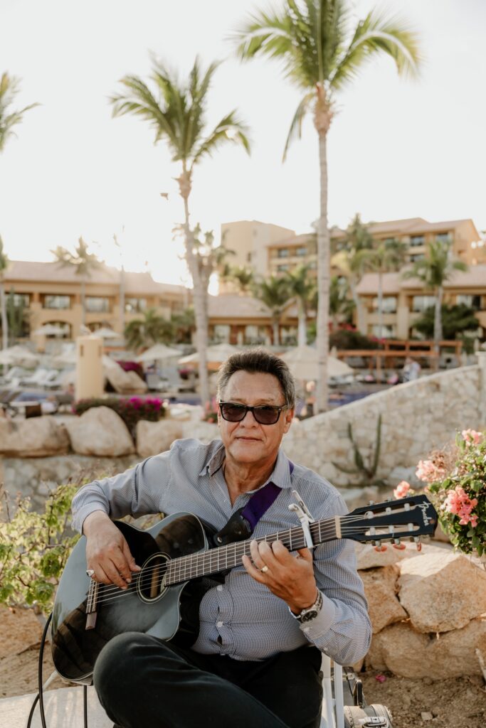 Grand Fiesta Americana Los Cabos guitarist at cocktail hour