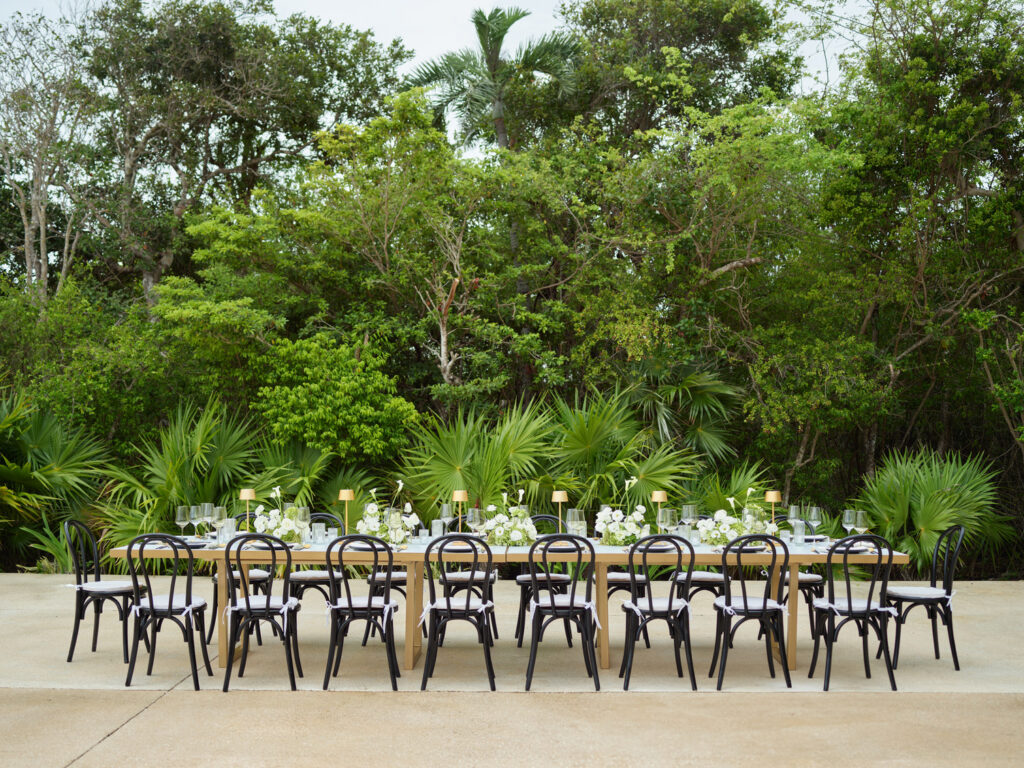 Unico 20.87. El Patio Reception Table setup
